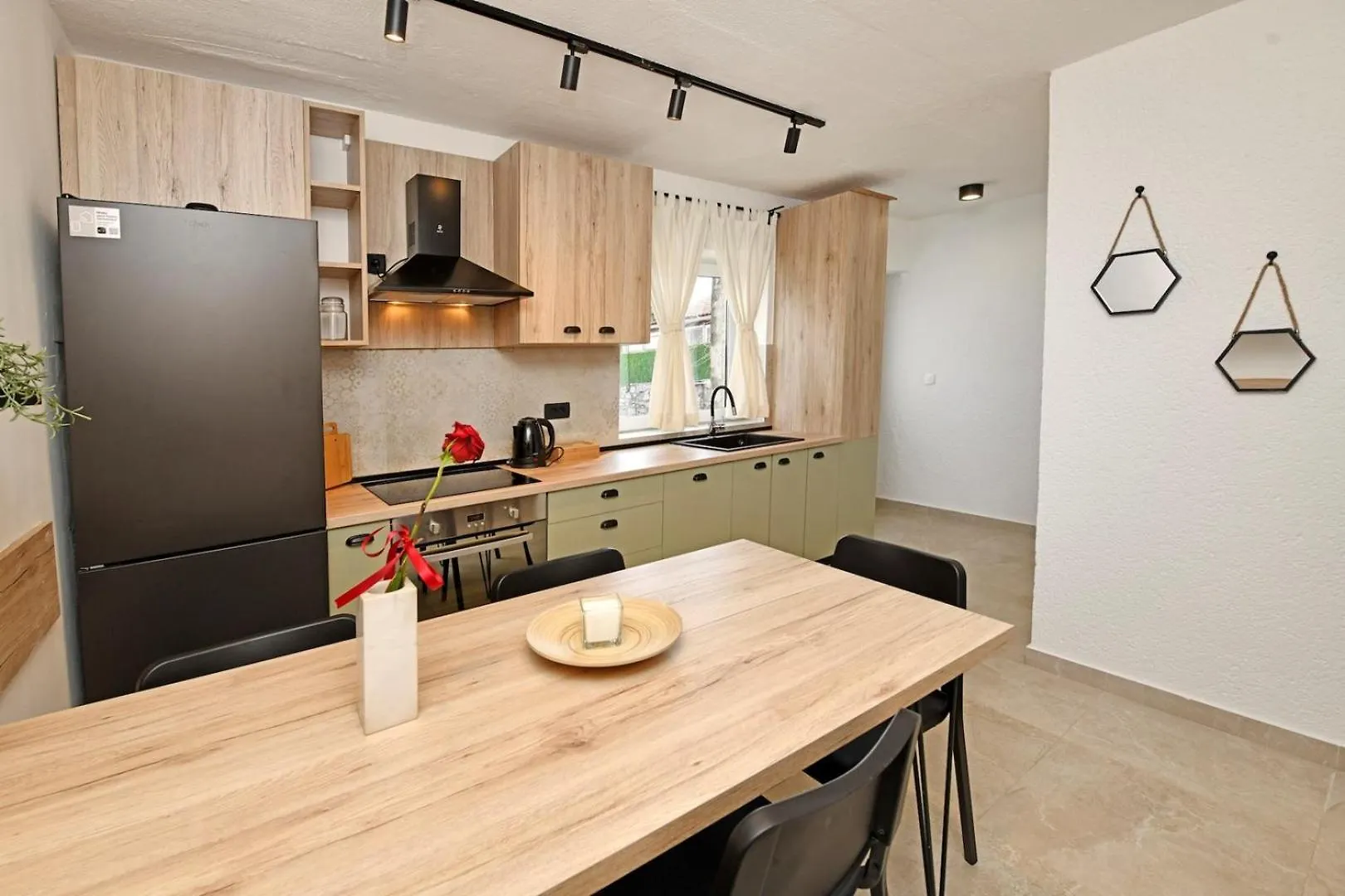 Holiday House Vento With Private Backyard Porec
